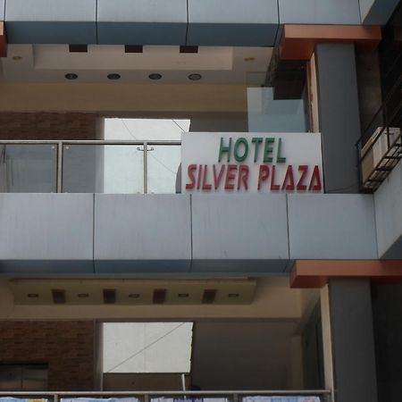 Hotel Silver Plaza Ахмедабад Екстер'єр фото
