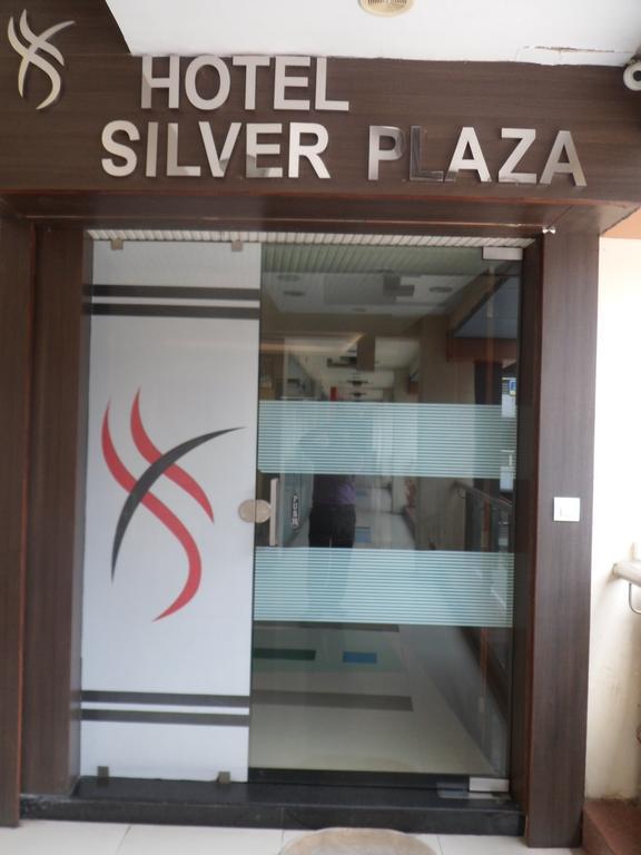 Hotel Silver Plaza Ахмедабад Екстер'єр фото
